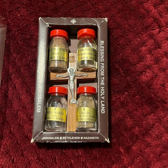 Religious gift. Certified authentication of sacred objects from the Holy Land. - Picture 1 of 5